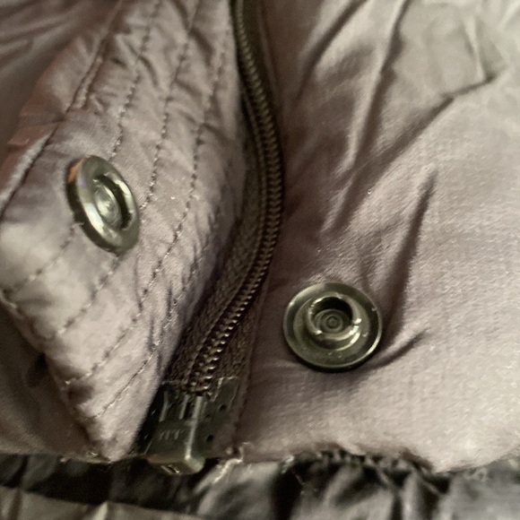 Uniglo Ultra Light Down Mock Neck Black Jacket Size S|P - Picture 11 of 13